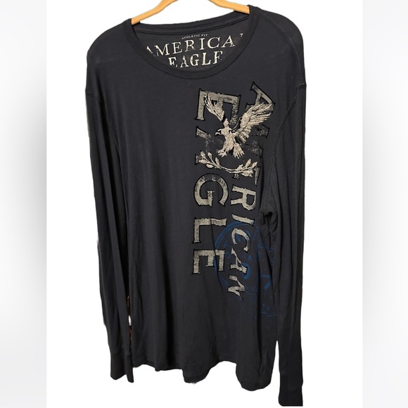 Men’s American Eagle Outfitters Graphic Athletic Fit Navy Blue Long Sleeve - Picture 1 of 3
